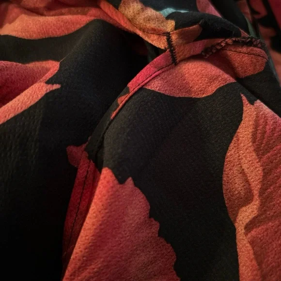 H&M Red & Black Floral Long Patterned Kimono Side Splits M/L - Picture 2 of 3